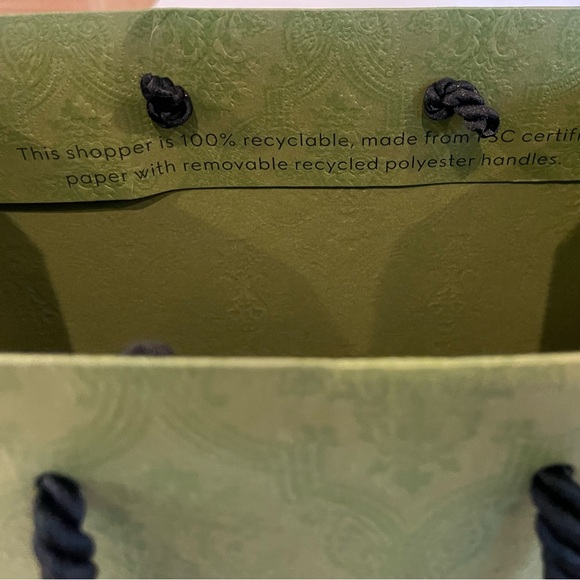 Authentic GUCCI Limited Edition Green Brocade gift Shopping Bag 13.5" X 10"x5.5” - Picture 10 of 16